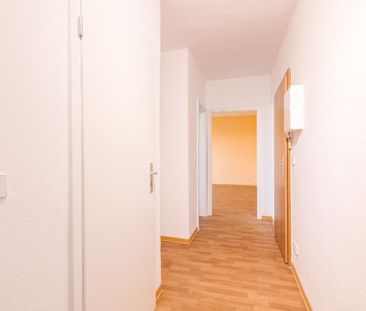 Erstbezug nach Sanierung! 2 Zimmer-Wohnung in Halle ab 01.04.2025 - Photo 1