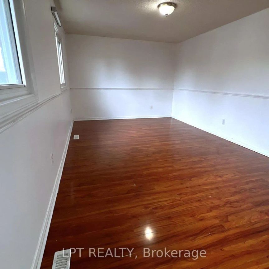 93 MARTINDALE CRESCENT - Photo 1