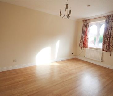 2 Bedroom House - Cherry Gardens, Bishops Waltham - Photo 5