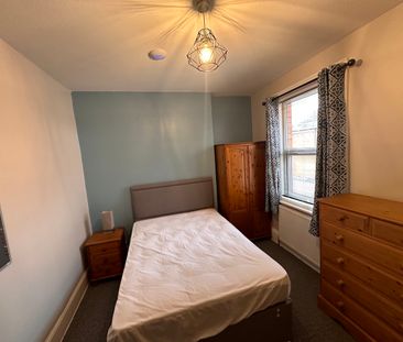 5 bedroom house - Photo 4