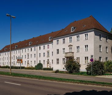 Kleines Zimmer 9,90 m² innerhalb einer 3er-WG // EG li, Zimmer 0063 - Photo 1