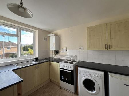 2 bedroom flat to rent - Photo 4