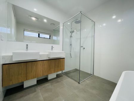 2A Lae Street, West Footscray, VIC 3012 - Photo 4