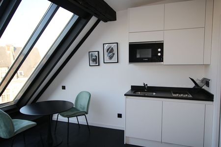 À LOUER – Studio MEUBLÉ de 16 m², Grand’Place, Lille-Centre réf 759-004 - Photo 4