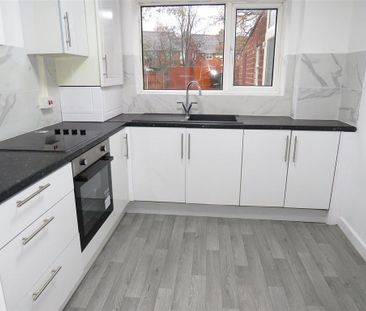 3 bedroom terraced house to rent - Photo 6