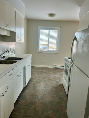 Cedarworth Condo - Photo 4