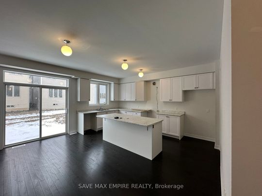 Detached Home For Lease | X8123118 - Photo 1