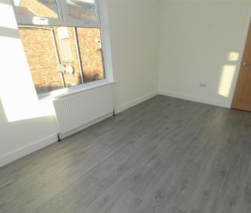 3 bedroom maisonette to rent - Photo 5