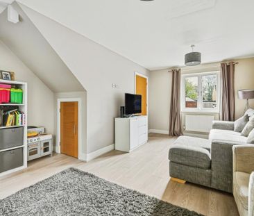 3 bedroom semi-detached house to rent - Photo 2