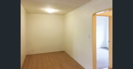 Spacious 2-Bedroom Unit | Quiet Street | Close to Everything - Photo 5