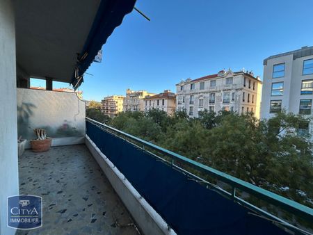 Location Appartement 2 pièces 55m² NICE 06000 - Photo 4