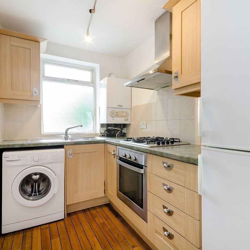 Walpole Road, Surbiton, KT6 - Photo 1