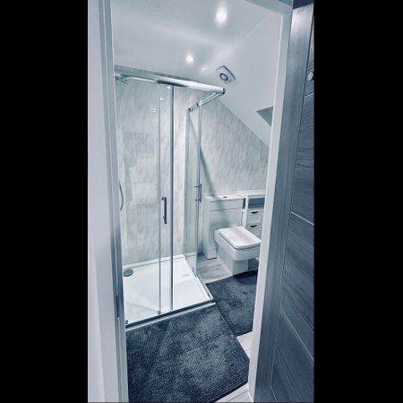 Studio Flat, Alloa Road, SE8 - Photo 4