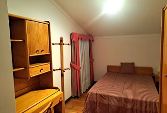 Apartamento T3 com sótão, mobilado e equipado, no Bairro do Liceu!
