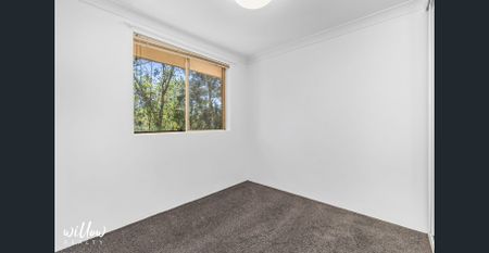 Large 3 Bedroom Townhouse with Swimming Pool & Tennis Courts! - Photo 4