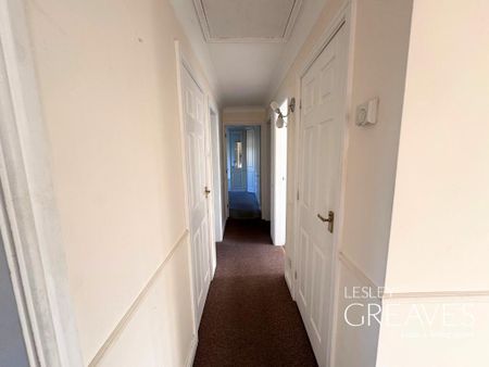 3 bedroom detached bungalow to rent - Photo 4