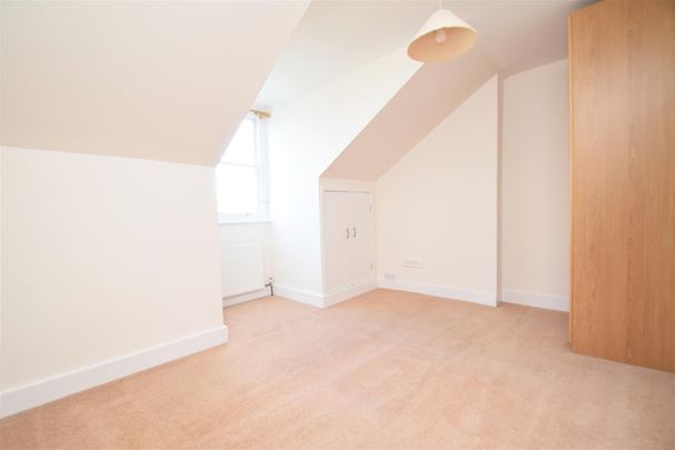 St Stephens Gardens, St Margarets, London, TW1, Twickenham - Photo 1