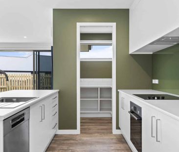 Spacious home in a quiet cul-de-sac! - Photo 4