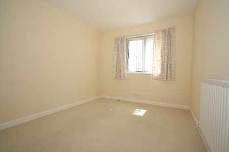 Calluna Court, Woking - Photo 4
