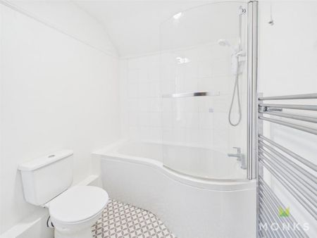 2 bedroom semi-detached house to rent - Photo 5