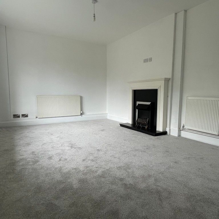 2 Bedroom Mid Terraced House - Photo 1