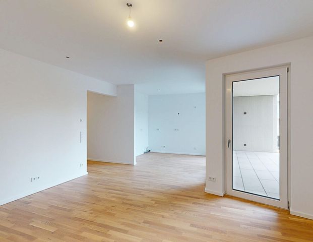 Großzügige 3-Zimmer-Wohnung mit zwei Bädern und sonnigem Balkon (mietpreisgedämpftes wohnen) - Photo 1