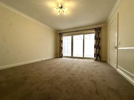 Lypiatt Road, Corsham, SN13 - Photo 2