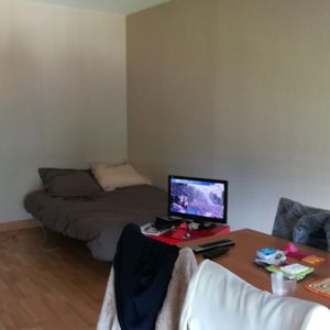 Location Appartement 1 pièce Meublé 30m² FLERS 61100 - Photo 2