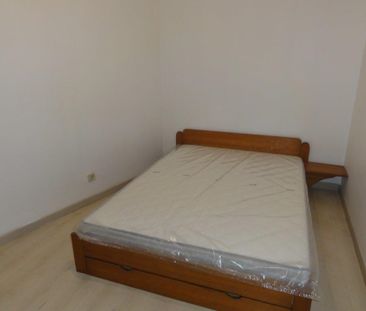 Location Appartement 2 pièces 35m² LE CREUSOT 71200 - Photo 2