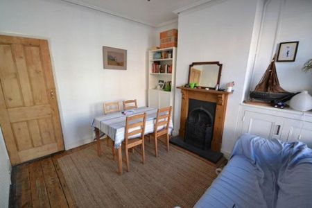 2 bedroom terraced house to rent - Photo 4