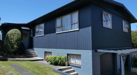 Comfortable and Convenient Three-Bedroom Home with Great Living Spaces - Photo 3