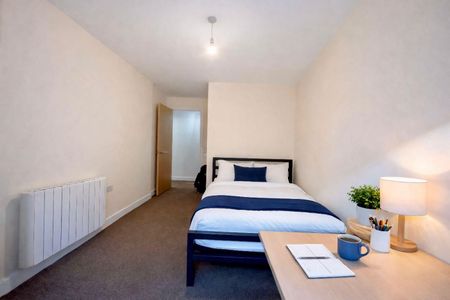 4 bed Apartment Apt 9 Devonshire Point - Photo 4