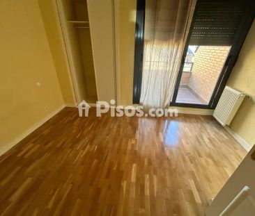 Piso en alquiler en Calle de José Sánchez Rubio - Photo 2