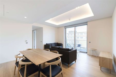 Smart apartment in the exclusive Lillie Square development. - Photo 3