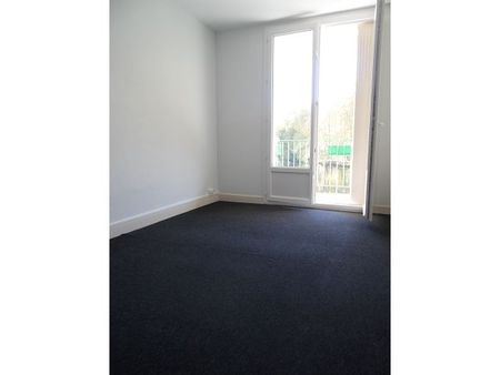 Bourges - Henri Laudier - T3 avec balcon, parking et cave. - Photo 2