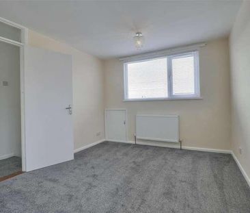 Ashdown, Gosport, PO13 - Photo 4