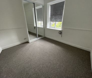 62 Hallowes Lane, S18 - Photo 4