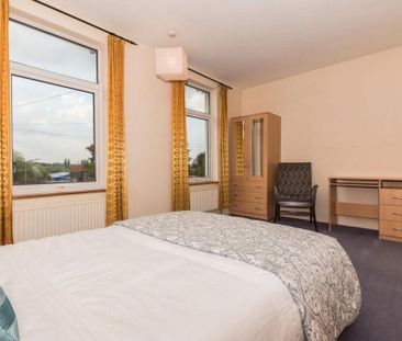 4 bedroom house to rent - Photo 3