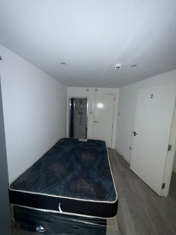 Studio Flat, High Street, CR7 - Photo 5