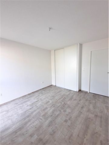 Location Appartement 2 pièces 39m² ROQUES 31120 - Photo 2