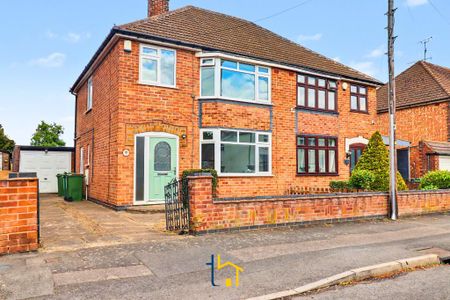 3 bedroom semi-detached house to rent - Photo 5