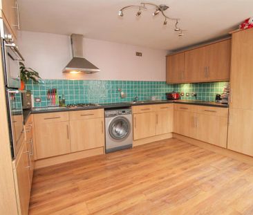 1 bedroom flat to rent - Photo 4
