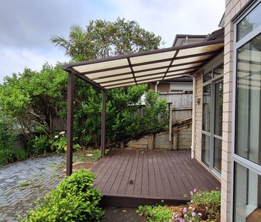 Spacious 6-Bedroom Brick & Tile Mansion – Prime Albany Location - Photo 3