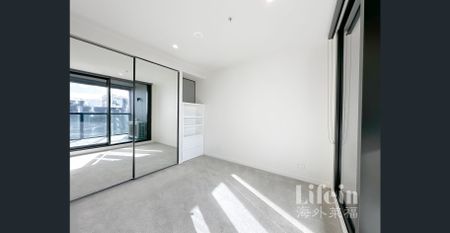 Elegant 2B2B Apartment in the Iconic Conservatory – Prime CBD Living - Photo 2