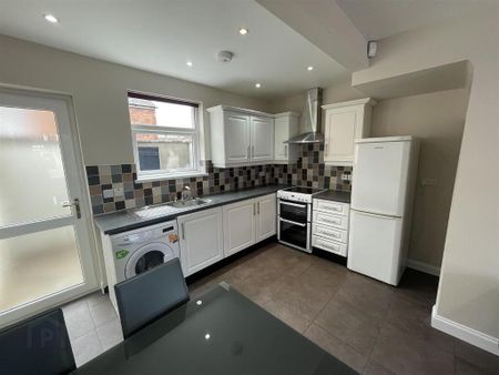 1 Empire Parade, Belfast, BT12 6GN - Photo 4