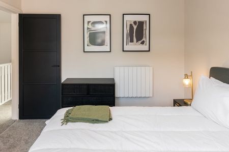 4 Bed Detached House, Pilgrim Street, L1 - Photo 2