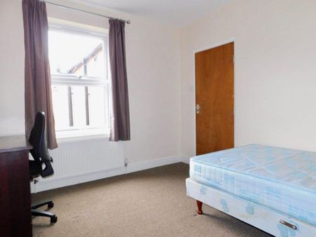 3 bedroom terraced house to rent - Photo 5