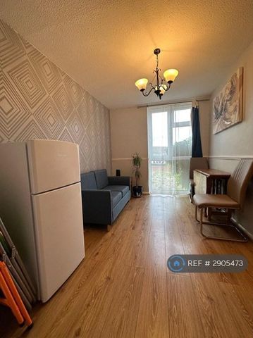 1 bedroom in a house share to rent - Photo 4