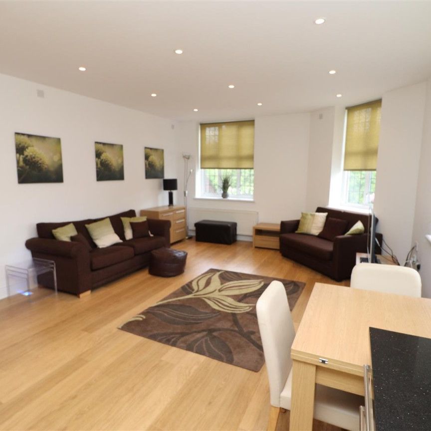 Watling Street, Radlett - Photo 1