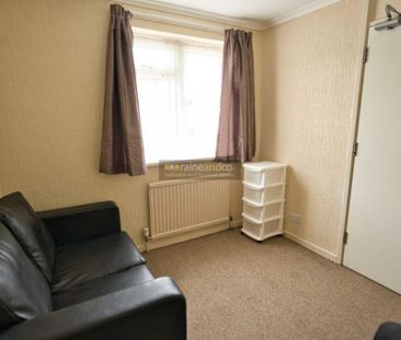 3 bedroom end of terrace house to rent - Photo 6